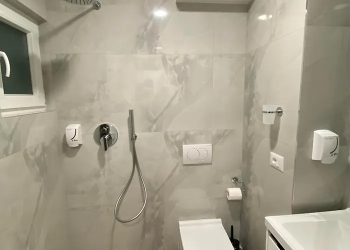 Tirana Apartment 公寓 地拉那