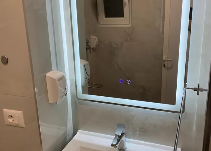 Tirana Apartment *