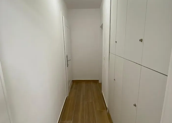 Tirana Apartment Тирана