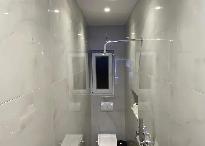 Апартаменты Tirana Apartment